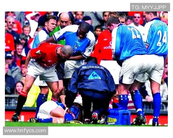 足球明星的经典动作解析与背后故事揭秘