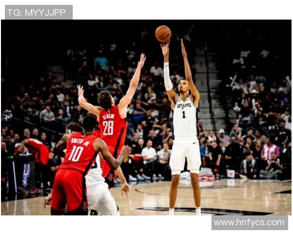 文班亚马新秀赛季表现抢眼场均20分10篮板3盖帽领跑联盟 文班亚马新秀赛季表现抢眼场均20分10篮板3盖帽领跑联盟